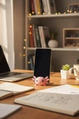 Sevimli Aksolotl Masaüstü Telefon Standı thumbnail 1