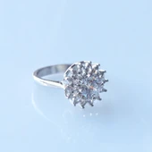 Starlight Diamond Çiçek Gümüş Yüzük thumbnail 3