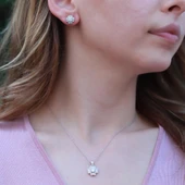 Çiçek Model Zirkon Taşlı Gümüş Set thumbnail 1