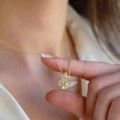Kelebek Sedefli Gold Gümüş Kolye thumbnail 3