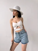 Paçası Püsküllü Desenli Denim Şort thumbnail 4