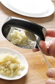 Yeni Sarımsak Ezici Paslanmaz Çelik Garlic Press thumbnail 8