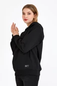 Kadın Siyah Kapüşonlu Basic Örme Sweatshirt thumbnail 2