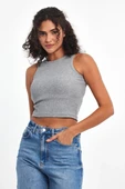 Kadın Gri Fitilli Görünümlü Askılı Kalın Esnek Örme Basic Crop Atlet thumbnail 2