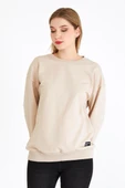 Kadın Bej Renk Basic Bisiklet Yaka Sweatshirt thumbnail 1