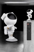 Çocuklara Özel Projeksiyon Astronot Lamba Speaker Sevimli thumbnail 3