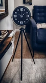 Siyah Zarafet Tripod Ayaklı Saat thumbnail 3