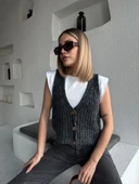 Triko Kolsuz Düğmeli Yelek - Siyah thumbnail 3