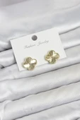 Gold Renk Pirinç Yonca Model Kadın Küpe thumbnail 1
