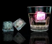 Led Işıklı Buz Küpleri (3 Adet) thumbnail 3