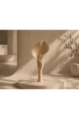 LayerOne Calla Çiçeği Formlu Dekoratif Biblo - 25 cm thumbnail 1