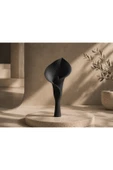 LayerOne Calla Çiçeği Formlu Dekoratif Biblo - 25 cm thumbnail 1