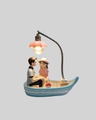 Romantik Sandal Üzerinde Çift Figürü Led Gece Lambası Masa Dekoru thumbnail 2