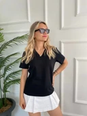 Kadın V Yaka Basic Tshirt Siyah thumbnail 1