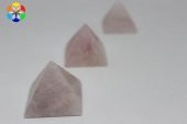 Pembe Kuvars Taşı Piramit - 60gr thumbnail 1