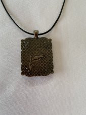 Iznik Çini Çiçek Figürlü Deri Ipli Kolye Model 4 thumbnail 1