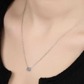 Swarovski Taşlı Gümüş Tektaş Bayan Kolye thumbnail 1