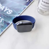 Apple Watch 42mm KRD-31 Medium Silikon Kordon thumbnail 2