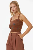 Çiçek Motifli Crop Triko Takım - Taba thumbnail 4
