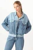 Kadın Renk Bloklu Oversize Jean Ceket Mavi thumbnail 4