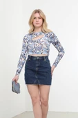 Pencere Detaylı Jakarlı Crop Top thumbnail 1