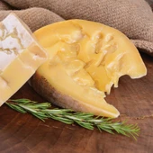 Kars Gravyer Peyniri 500 g e thumbnail 1