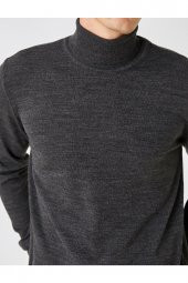 Basic Turtleneck Sweater thumbnail 10