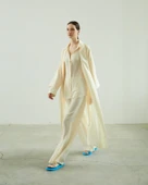 Ekru Saten Pantolon thumbnail 1