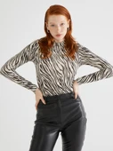 Zebra Desen Boğazlı Siyah Body thumbnail 1