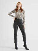 Zebra Desen Boğazlı Siyah Body thumbnail 2
