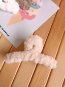 Peluş Tüylü Mandal Toka thumbnail 5