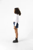 Basic Optik Beyaz Kapüşonlu Crop Sweatshirt thumbnail 8