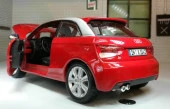 Burago Audi A1 1:24 Kırmızı Model Araba thumbnail 5