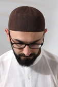 Kahve Safir Dantel Detaylı Örme Namaz Takkesi thumbnail 4