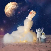 Uçan Astronot Tasarımlı Gece Lambası thumbnail 1
