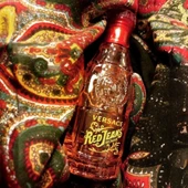 Versace Red Jeans EDT 75 ml Kadın Parfümü thumbnail 4