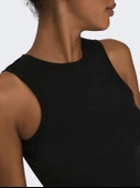 ONLY Bayan Bisiklet Yaka Crop Atlet 15282771 thumbnail 2