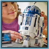 LEGO Star Wars 75379 R2-D2 thumbnail 5