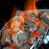 Weber Briquette Mangal Kömürü 4 KG thumbnail 5