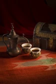 Bakır Sürahiden Çay  - Kanvas Tablo thumbnail 1