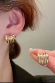 Kadın Özel Tasarım 1.5 cm Küpe thumbnail 1