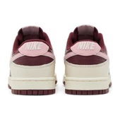 Dunk Low Premium Valentines Day thumbnail 4