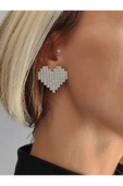 Kalp Model Kristal Taşlı Küpe thumbnail 2