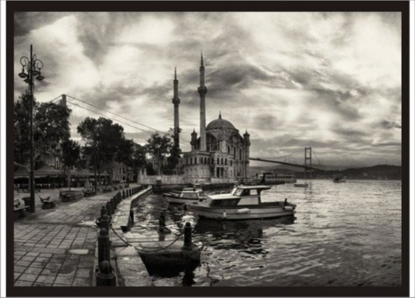 70cm X 100cm Siyah Beyaz Ortaköy ve Boğaz Poster Tablo ürün görseli 1