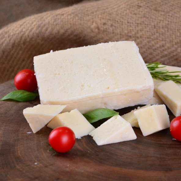 Ayvalık Keçi Tulum Peyniri 500 g e ürün görseli 1
