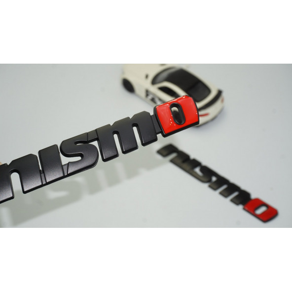 DK Nissan Nismo Siyah Kırmızı Çamurluk Yanı Logo Arma Amblem Seti ürün görseli 1