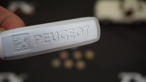 Peugeot Logo Krom Metal Paspas Vidalı Logo 4 Lü Set ürün görseli 1
