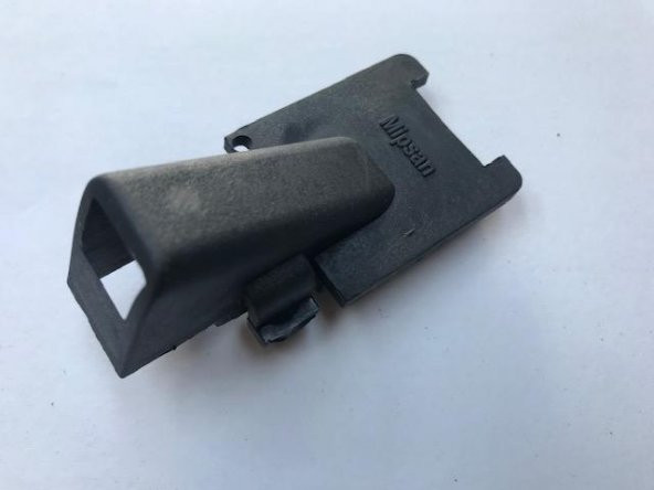 ÖN SİNYAL PLASTİĞİ GROMETİ TAUNUS ürün görseli 1