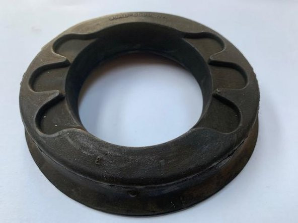 HELEZON ÜST TAKOZ ESCORT 95AB 5559 ürün görseli 1
