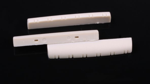 GRAPHTECH LQ-1578-00 Tusq Slotted 12 String Nut-Pack of 10 ürün görseli 1